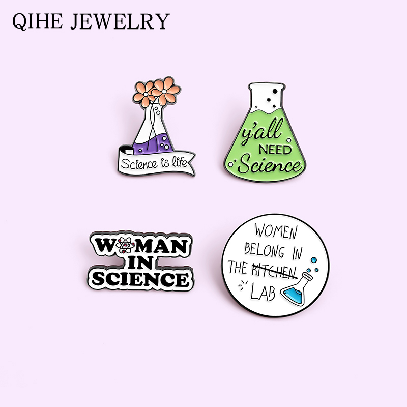 Science Buddies - เภสัชกรเคมีEnamel Pinวิทยาศาสตร์โลหะเข็มกลัดเข็มกลัดสําหรับกระเป๋าเป้สะพายหลังน่ารักสีดําสีขาวBadgeเครื่องประดับของขวัญเพื่อนขายส่ง